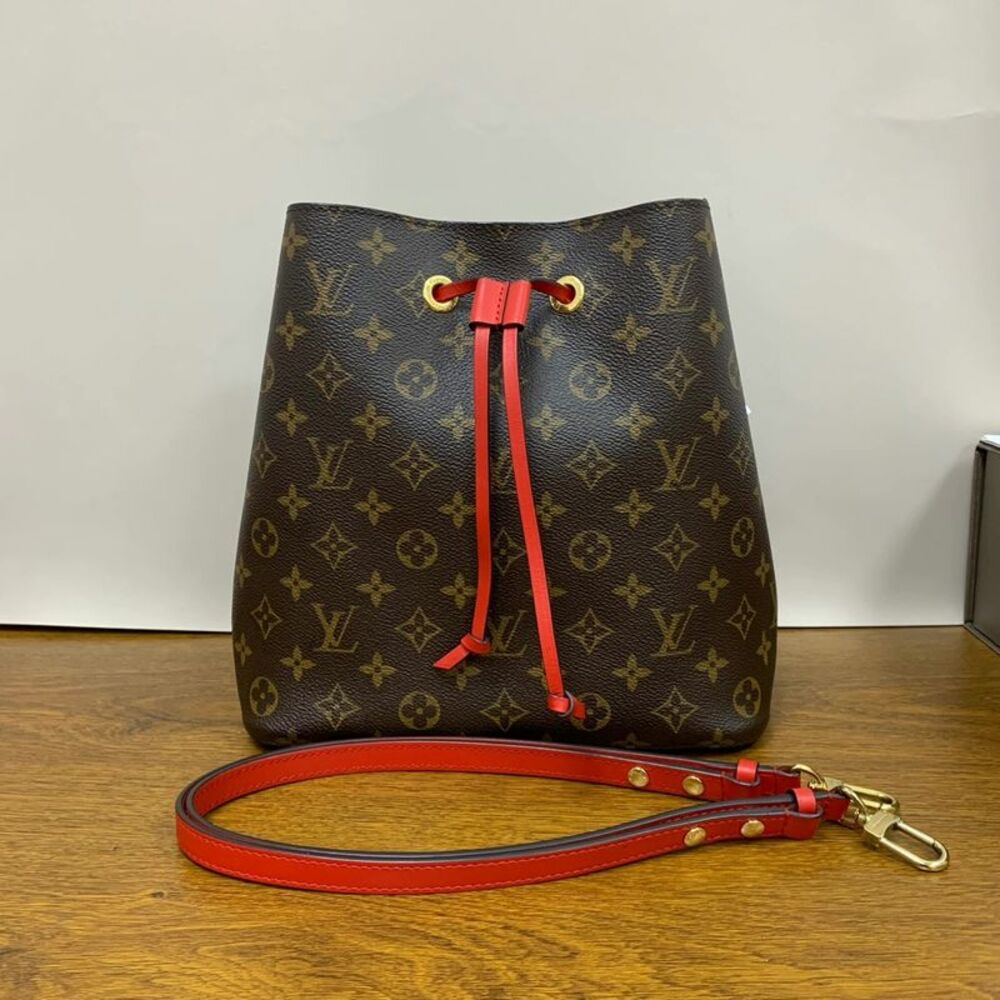 Louis Vuitton Women Pre-Loved Bag Very Good Condition